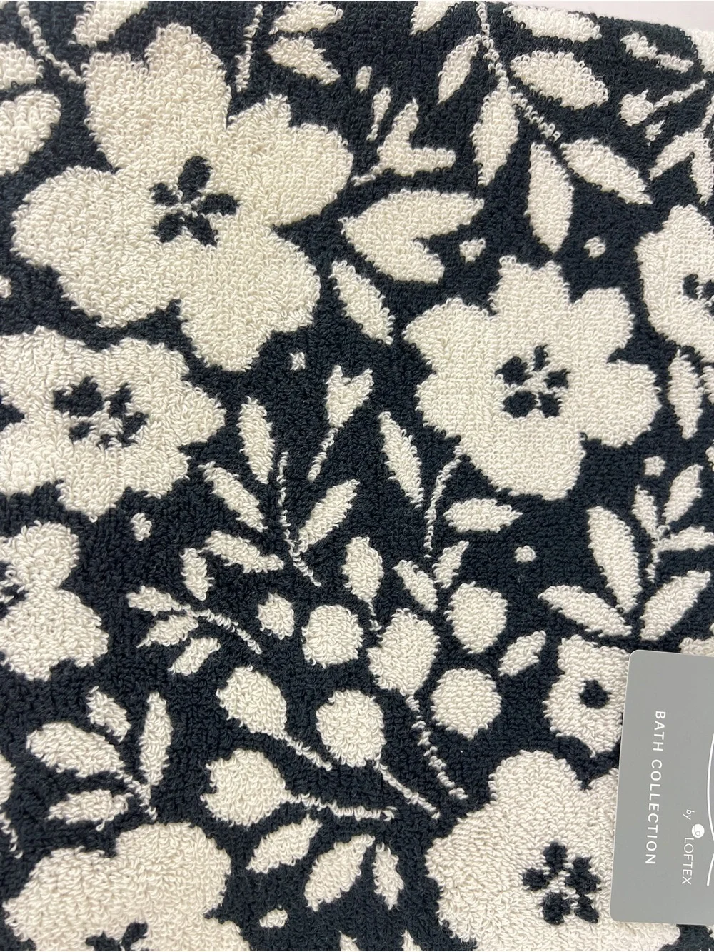 Loft by Loftex Bath Towels Bold Floral Black Off White Soft 100% Cotton 2 Pc NEW